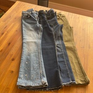 4 Assorted Girls Jean. 3 ZARA sz 9 / 1 Old Navy  sz 8. Appx Inseam 22.5 EUC
